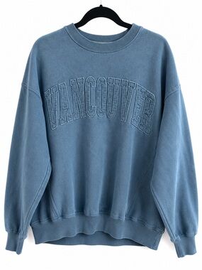 Arizona Jean Co Vancouver Tonal Embroidered Crewneck Sweatshirt Blue Pullover M